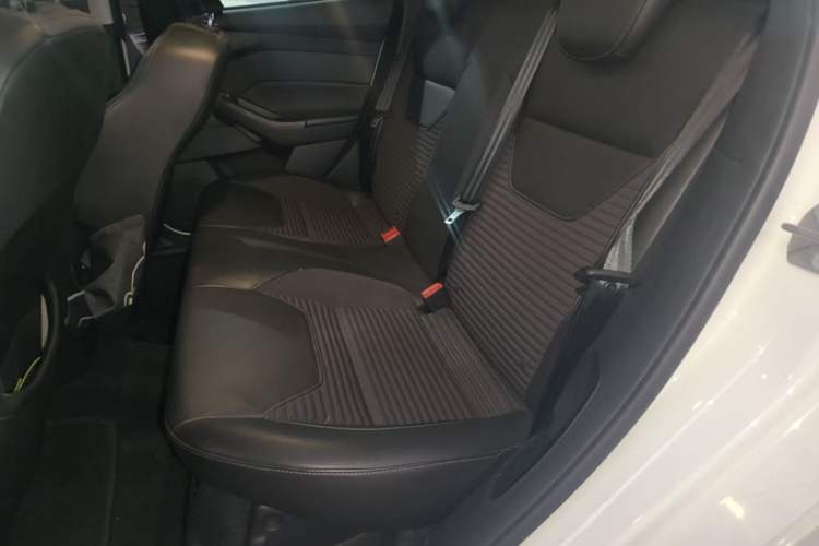 Used Ford Focus 2017 Hatchback 1.6L Automatic Fashion Edition Smart Drive Version Left Rear Seat