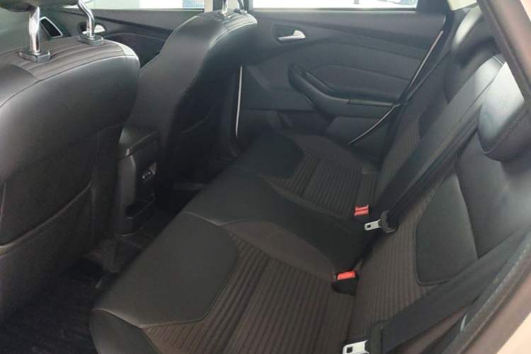 Used Ford Focus 2017 Hatchback EcoBoost 125 Automatic - Ultra-Powerful Style Edition with Smart Drive Features Left Rear Seat