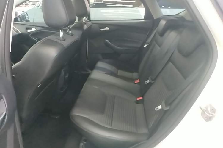 Used Ford Focus 2017 Hatchback 1.6L Automatic Fashion Edition Smart Drive Version Left Rear Seat