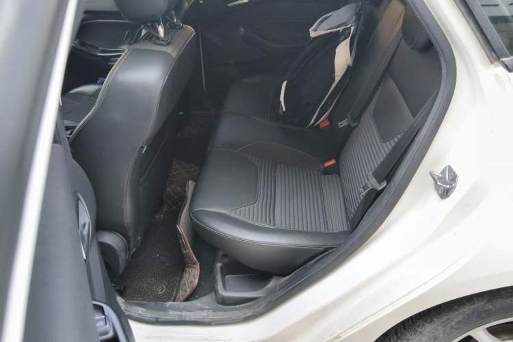 Used Ford Focus 2017 Sedan 1.6L Automatic Fashion Edition Smart Drive Version Left Rear Seat
