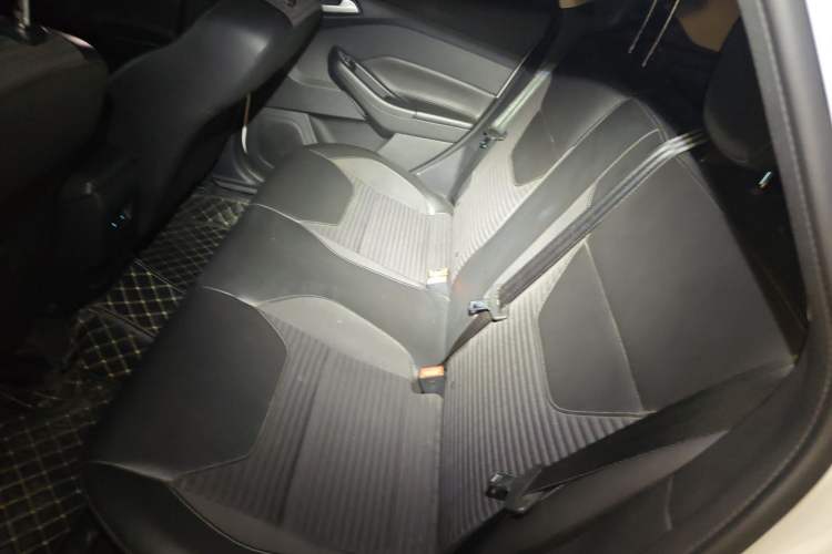 Used Ford Focus 2017 Hatchback 1.6L Manual Fashion Edition SmartDrive Version Left Rear Seat