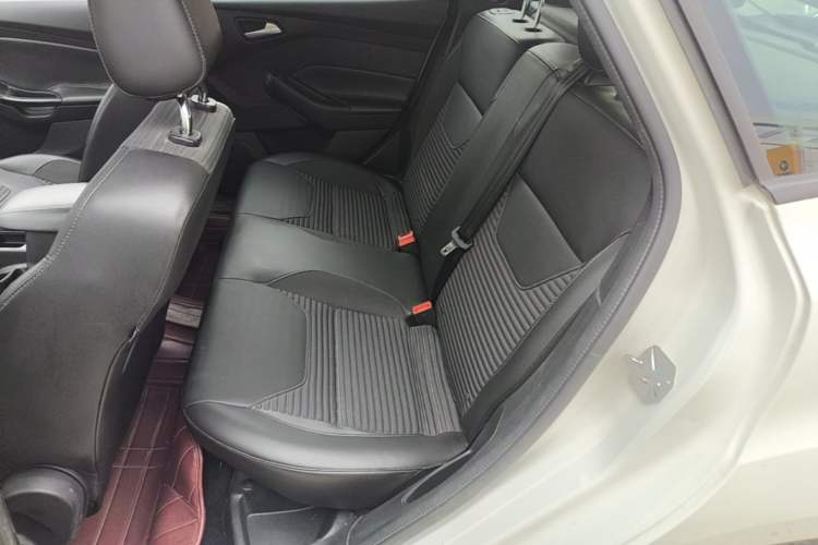 Used Ford Focus 2017 Hatchback 1.6L Automatic Fashion Edition Smart Drive Version Left Rear Seat