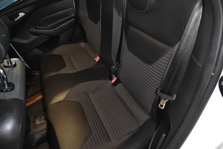 Used Ford Focus 2017 Sedan 1.6L Automatic Fashion Edition Smart Drive Version Left Rear Seat