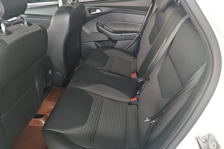 Used Ford Focus 2017 Hatchback 1.6L Automatic Fashion Edition Smart Drive Version Left Rear Seat
