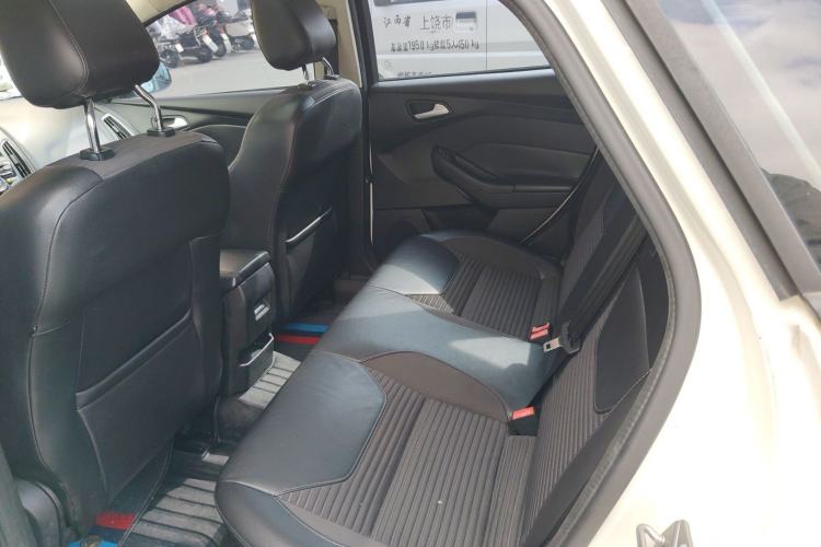 Used Ford Focus 2017 Hatchback 1.6L Automatic Fashion Edition Smart Drive Version Left Rear Seat