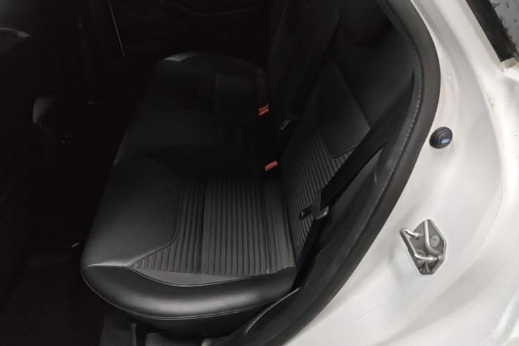 Used Ford Focus 2017 Hatchback 1.6L Automatic Fashion Edition Smart Drive Version Left Rear Seat
