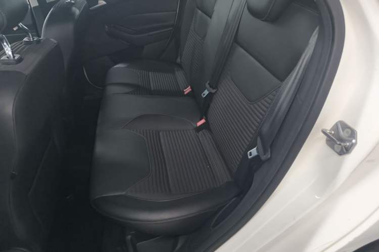 Used Ford Focus 2017 Sedan 1.6L Automatic Fashion Edition Smart Drive Version Left Rear Seat