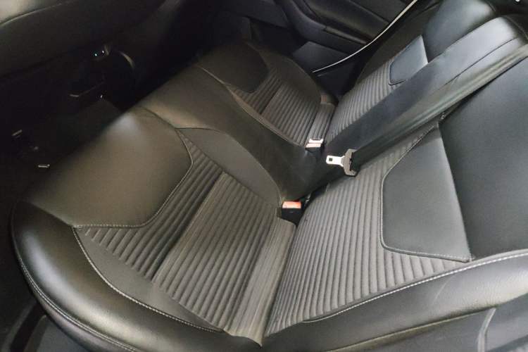 Used Ford Focus 2017 Sedan 1.6L Automatic Fashion Edition Smart Drive Version Left Rear Seat