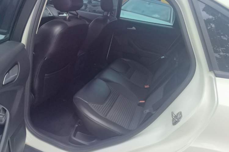 Used Ford Focus 2017 Sedan 1.6L Automatic Fashion Edition Smart Drive Version Left Rear Seat