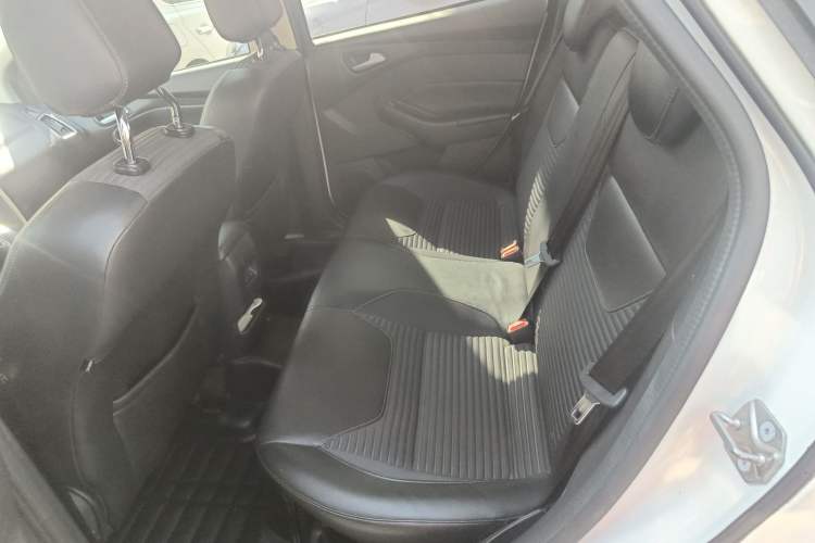 Used Ford Focus 2017 Hatchback 1.6L Automatic Fashion Edition Smart Drive Version Left Rear Seat