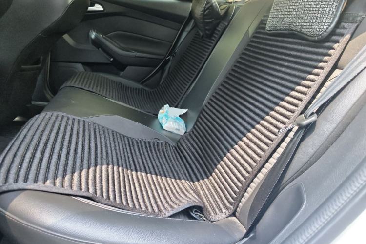 Used Ford Focus 2017 Sedan 1.6L Automatic Fashion Edition Smart Drive Version Left Rear Seat
