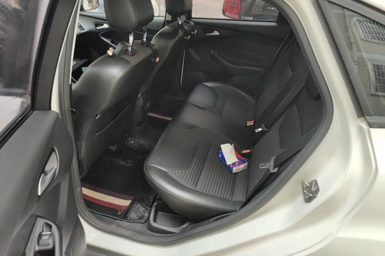 Used Ford Focus 2017 Sedan 1.6L Automatic Fashion Edition Smart Drive Version Left Rear Seat