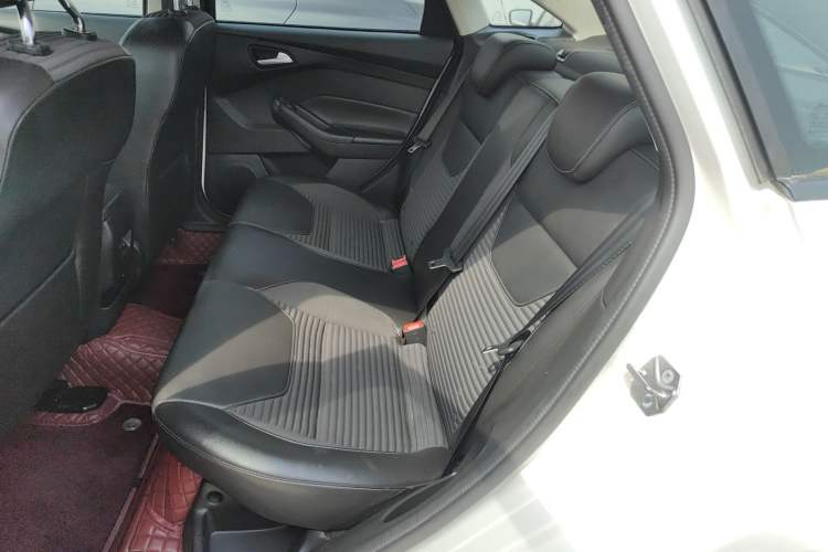 Used Ford Focus 2017 Sedan 1.6L Automatic Fashion Edition Smart Drive Version Left Rear Seat