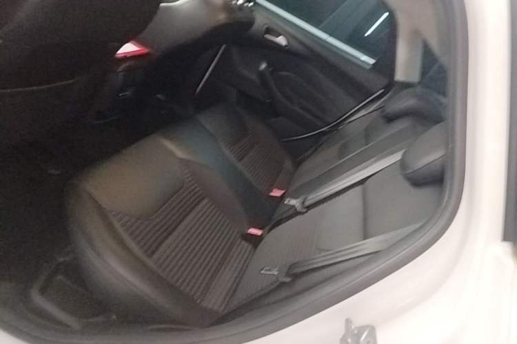 Used Ford Focus 2017 Sedan 1.6L Manual Fashion Edition Smart Drive Version Left Rear Seat