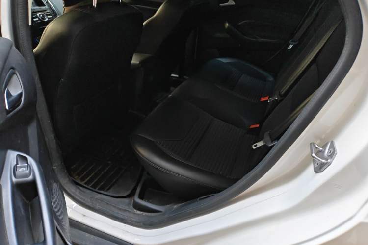 Used Ford Focus 2017 Sedan 1.6L Automatic Fashion Edition Smart Drive Version Left Rear Seat