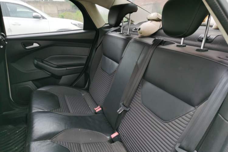 Used Ford Focus 2017 Sedan 1.6L Automatic Fashion Edition Smart Drive Version Left Rear Seat