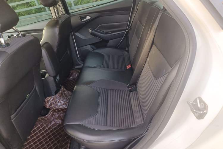 Used Ford Focus 2017 Sedan 1.6L Automatic Fashion Edition Smart Drive Version Left Rear Seat
