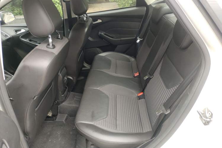 Used Ford Focus 2017 Sedan 1.6L Automatic Fashion Edition Smart Drive Version Left Rear Seat