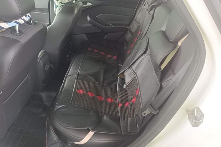 Used Ford Focus 2017 Hatchback 1.6L Automatic Fashion Edition Smart Drive Version Left Rear Seat