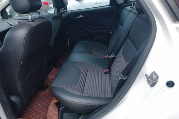 Used Ford Focus 2017 Sedan 1.6L Automatic Fashion Edition Smart Drive Version Left Rear Seat