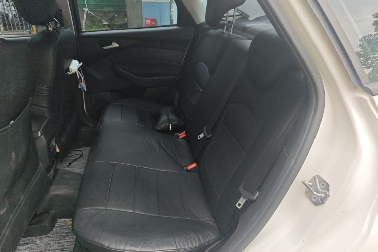 Used Ford Focus 2017 Sedan 1.6L Automatic Fashion Edition Smart Drive Version Left Rear Seat