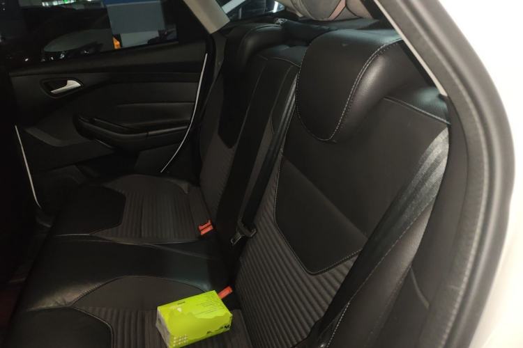 Used Ford Focus 2017 Sedan EcoBoost 125 Automatic Supreme Style SmartDrive Edition Left Rear Seat