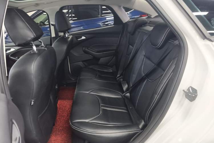 Used Ford Focus 2017 Sedan 1.6L Automatic Fashion Edition Smart Drive Version Left Rear Seat
