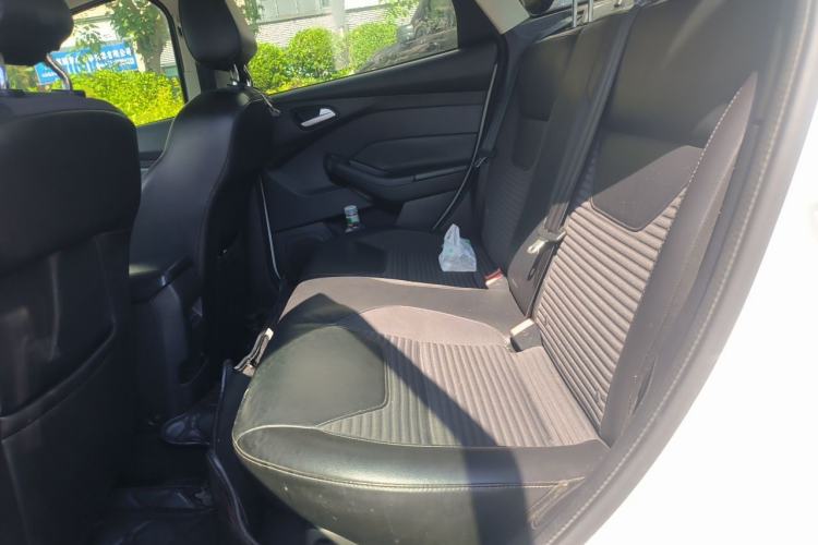 Used Ford Focus 2017 Sedan 1.6L Automatic Fashion Edition Smart Drive Version Left Rear Seat