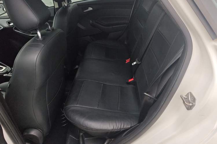 Used Ford Focus 2017 Sedan EcoBoost 125 Automatic Supreme Style SmartDrive Edition Left Rear Seat