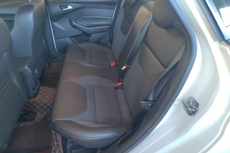 Used Ford Focus 2017 Sedan 1.6L Automatic Fashion Edition Smart Drive Version Left Rear Seat