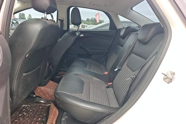 Used Ford Focus 2017 Sedan 1.6L Automatic Fashion Edition Smart Drive Version Left Rear Seat