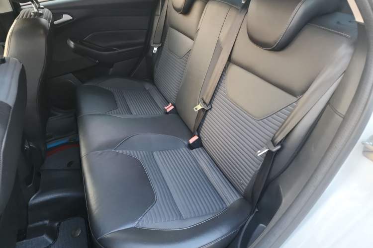 Used Ford Focus 2017 Sedan EcoBoost 125 Automatic Supreme Style SmartDrive Edition Left Rear Seat