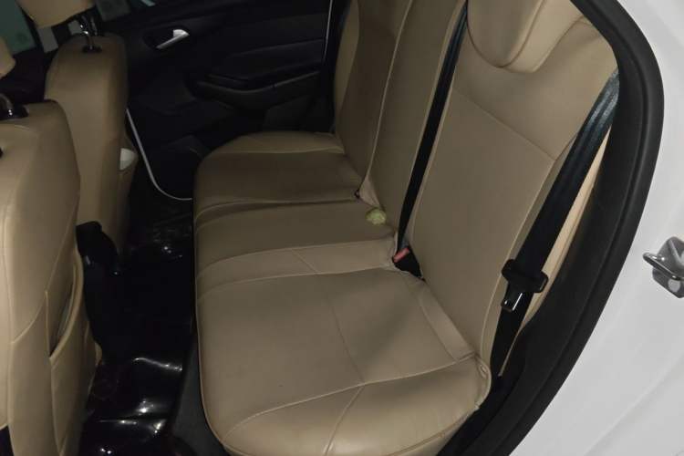 Used Ford Focus 2017 Sedan 1.6L Automatic Fashion Edition Smart Drive Version Left Rear Seat