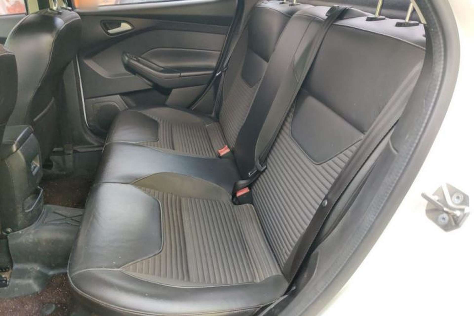 Used Ford Focus 2017 Sedan 1.6L Automatic Fashion Edition Smart Drive Version Left Rear Seat
