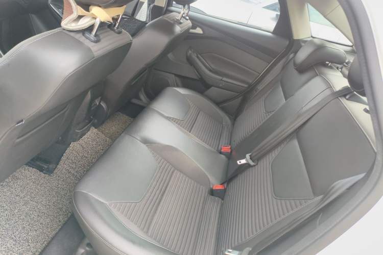 Used Ford Focus 2017 Sedan 1.6L Automatic Fashion Edition Smart Drive Version Left Rear Seat