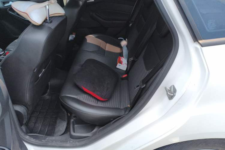 Used Ford Focus 2017 Sedan 1.6L Automatic Fashion Edition Smart Drive Version Left Rear Seat