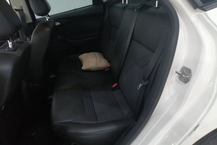 Used Ford Focus 2017 Sedan 1.6L Automatic Fashion Edition Smart Drive Version Left Rear Seat