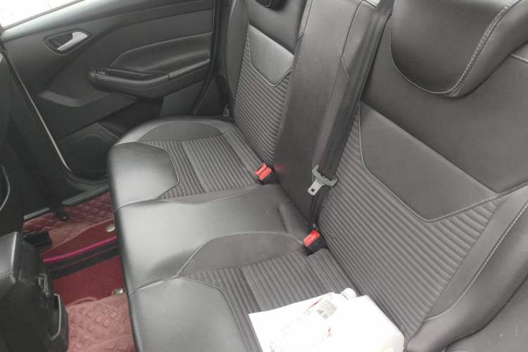 Used Ford Focus 2017 Sedan 1.6L Manual Fashion Edition Smart Drive Version Left Rear Seat