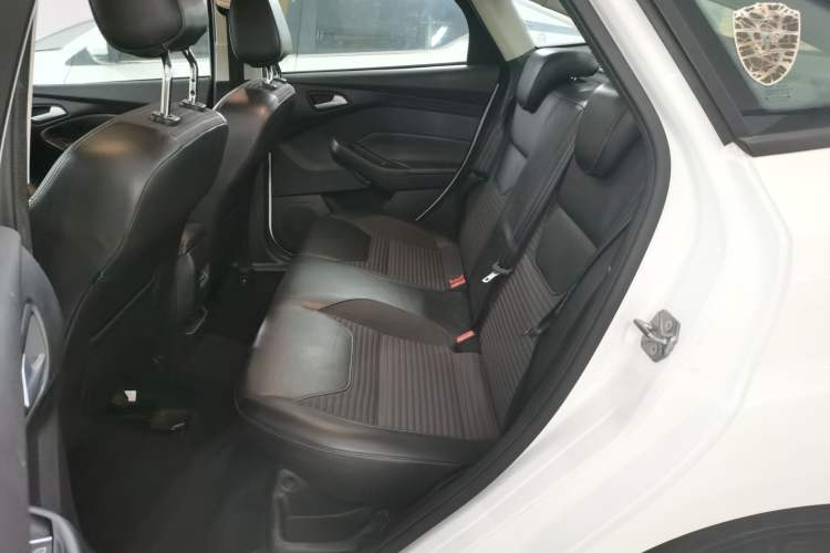 Used Ford Focus 2017 Sedan 1.6L Automatic Fashion Edition Smart Drive Version Left Rear Seat