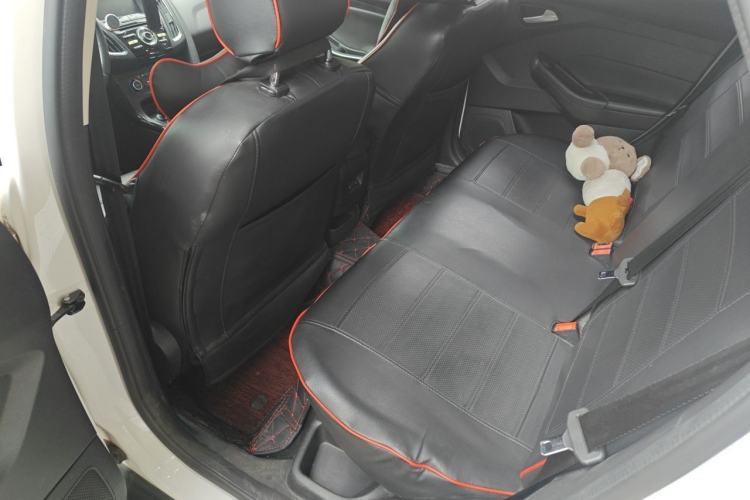 Used Ford Focus 2017 Sedan 1.6L Automatic Fashion Edition Smart Drive Version Left Rear Seat