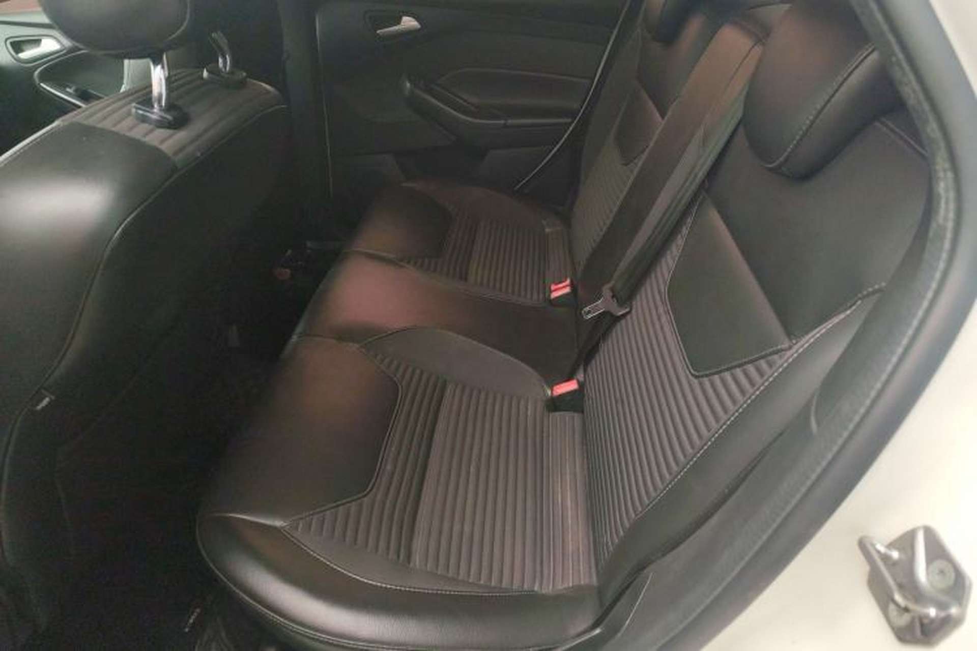 Used Ford Focus 2017 Sedan 1.6L Automatic Fashion Edition Smart Drive Version Left Rear Seat