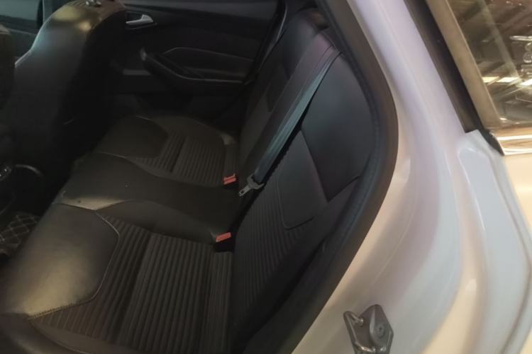 Used Ford Focus 2017 Sedan EcoBoost 125 Automatic Supreme Style SmartDrive Edition Left Rear Seat