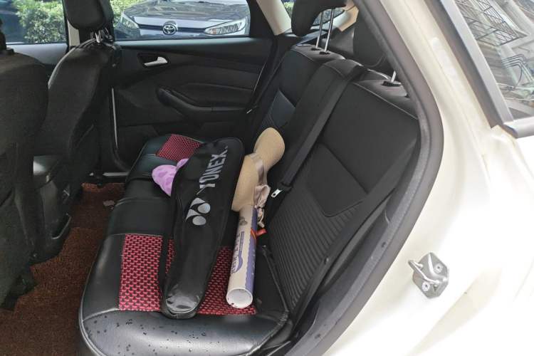 Used Ford Focus 2017 Hatchback 1.6L Automatic Fashion Edition Smart Drive Version Left Rear Seat