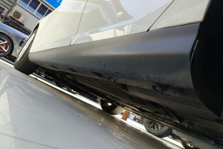 Used Ford Focus 2017 Sedan EcoBoost 125 Automatic Supreme Style SmartDrive Edition Left Side Sill
