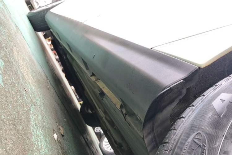 Used Ford Focus 2017 Sedan EcoBoost 180 Automatic Elite Model Left Side Sill