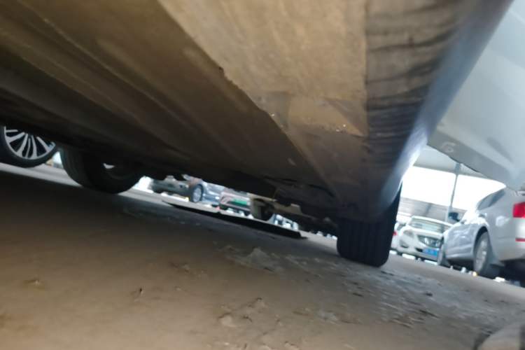 Used Ford Focus 2017 Sedan 1.6L Automatic Comfort Plus SmartDrive Edition Left Side Sill