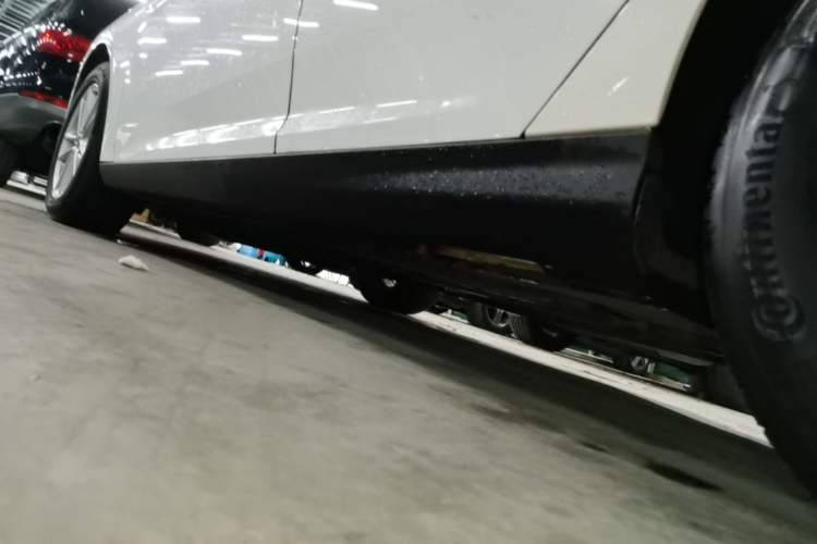 Used Ford Focus 2017 Sedan EcoBoost 125 Automatic Supreme Style SmartDrive Edition Left Side Sill