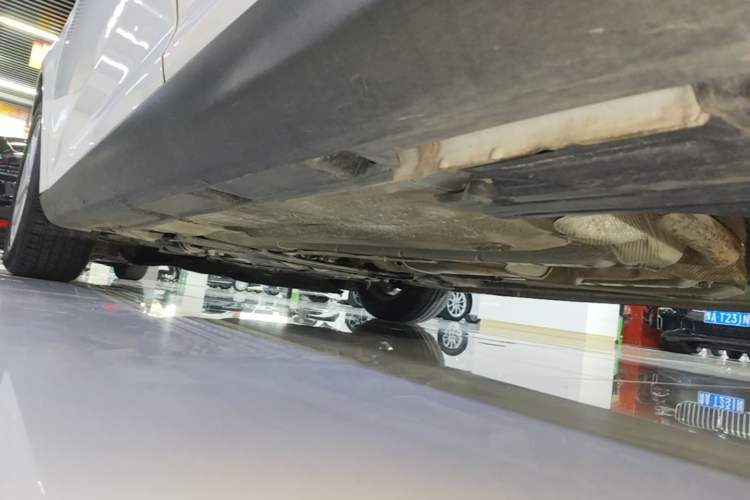 Used Ford Focus 2017 Sedan 1.6L Automatic Fashion Edition Smart Drive Version Left Side Sill