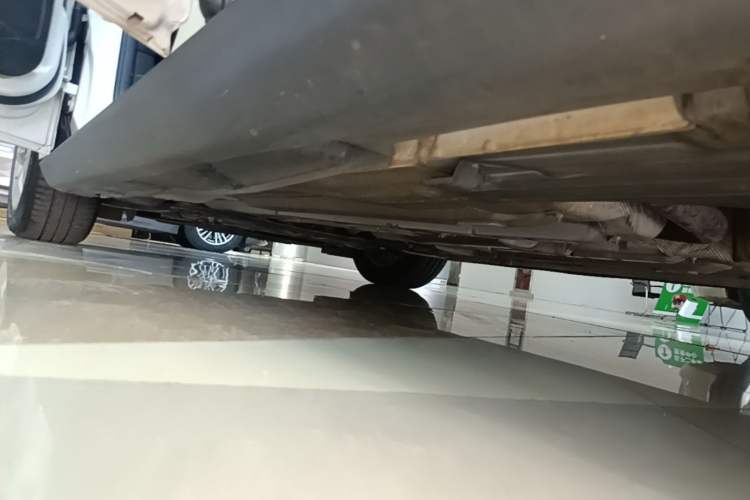 Used Ford Focus 2017 Hatchback 1.6L Automatic Comfort Plus SmartDrive Edition Left Side Sill
