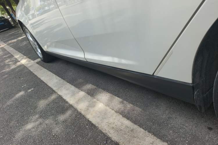 Used Ford Focus 2017 Sedan 1.6L Automatic Comfort Plus SmartDrive Edition Left Side Sill
